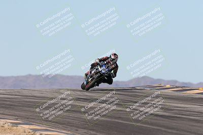 media/Dec-07-2025-CVMA (Sun) [[3e7d2de5dc]]/Race 7-Formula Lightweight Twins Shootout/